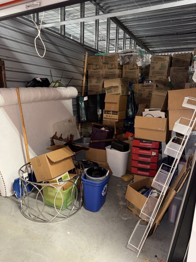 10 x 15 storage unit in Hilltop, MN