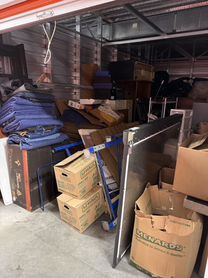 10 x 20 storage unit in Hilltop, MN