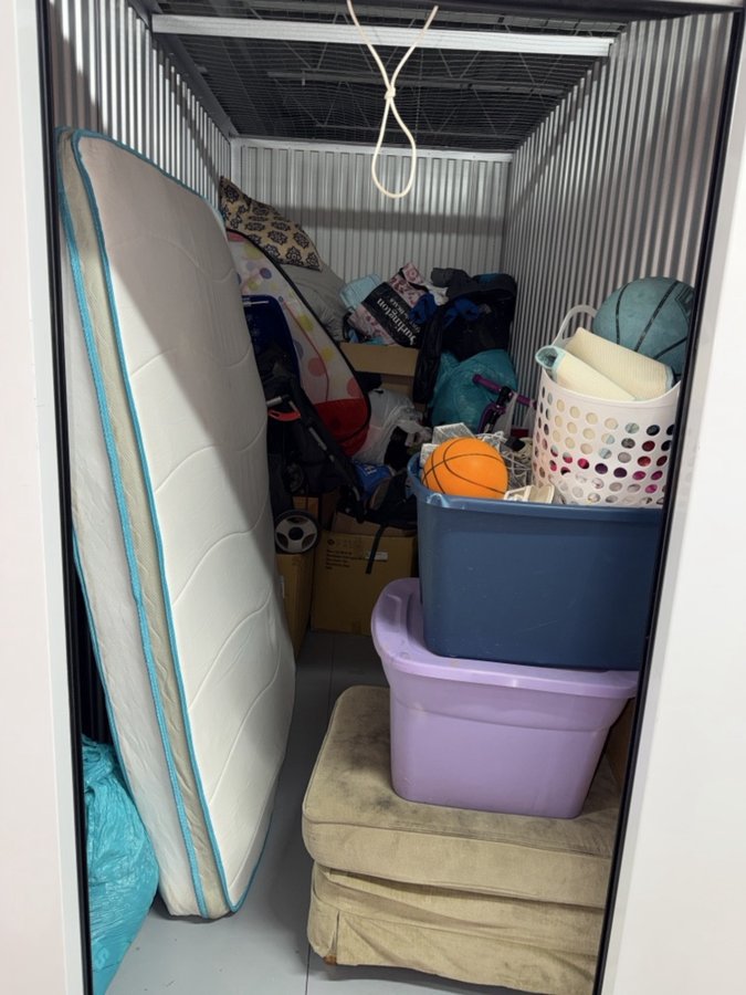 5 x 10 storage unit in Bloomington, MN
