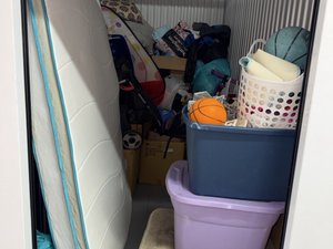 5 x 10 storage unit in Bloomington, MN