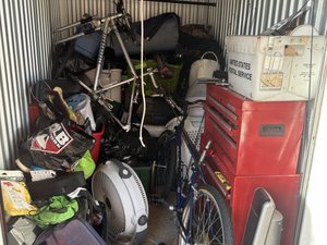 5 x 8 storage unit in Bloomington, MN