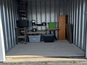 10 x 10 storage unit in Mt Pleasant, MI