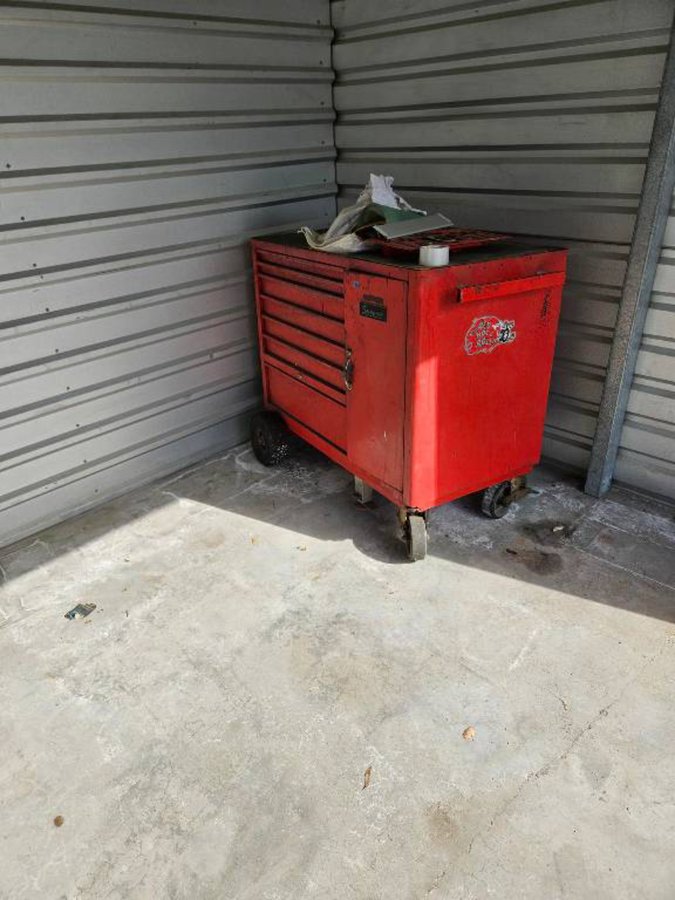 10 x 10 storage unit in Loomis, CA