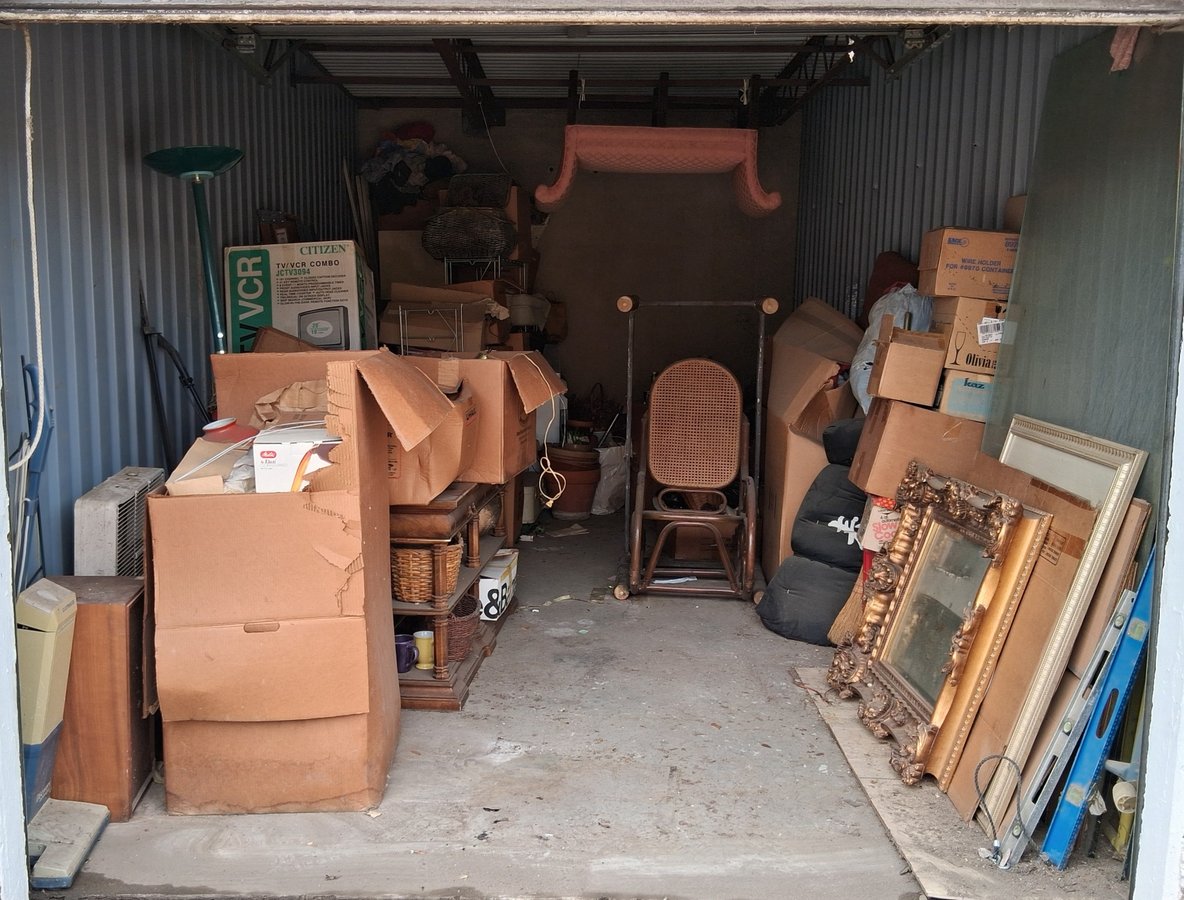 10 x 20 storage unit in Addison, TX