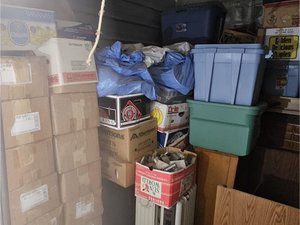10 x 10 unit in Colfax