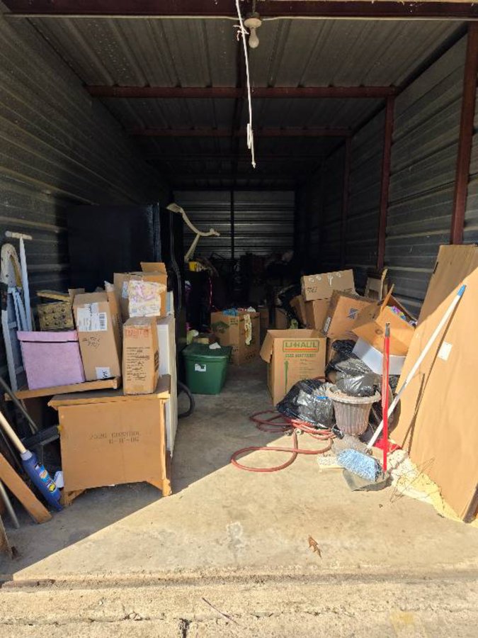 10 x 30 storage unit in Texarkana, TX