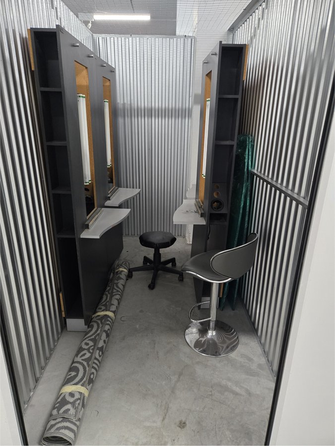 5 x 10 storage unit in Chicago, IL