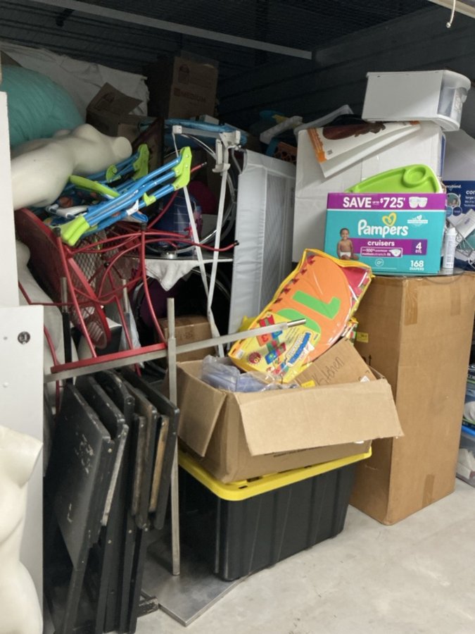 10 x 15 storage unit in Orlando, FL