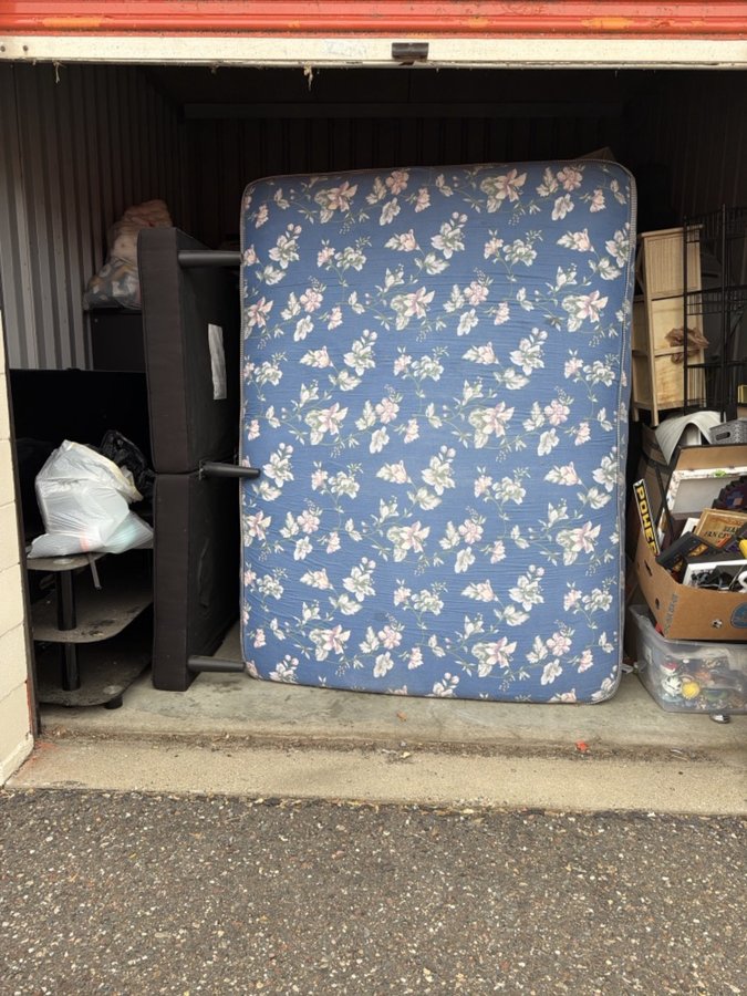 10 x 10 storage unit in Brooklyn Park, MN