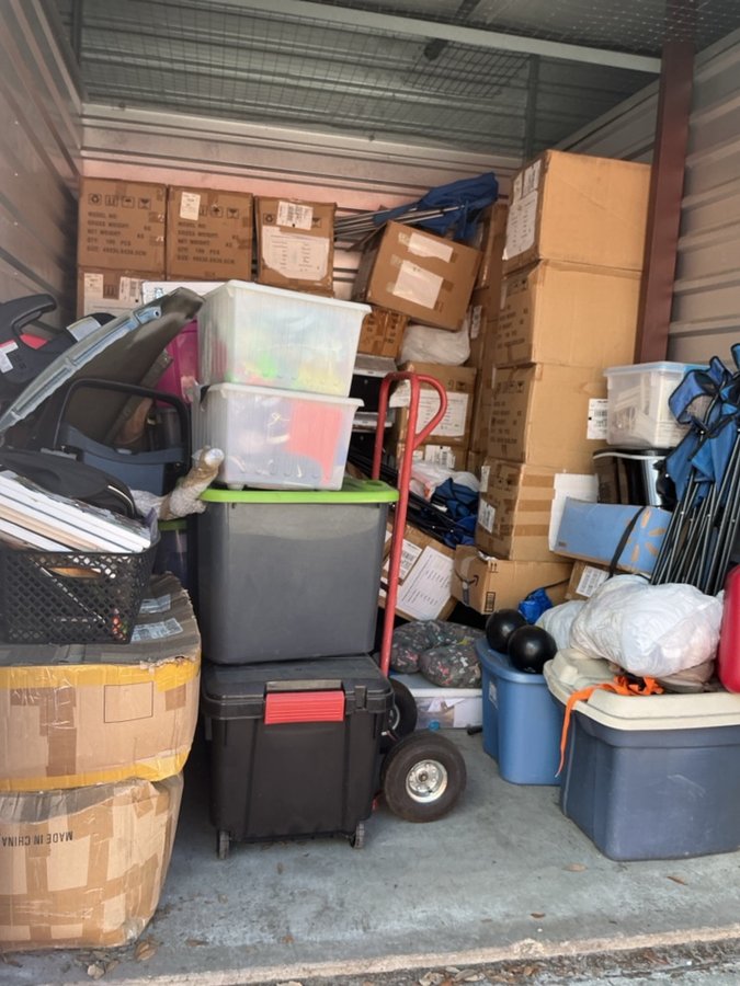 7 x 10 storage unit in Orlando, FL