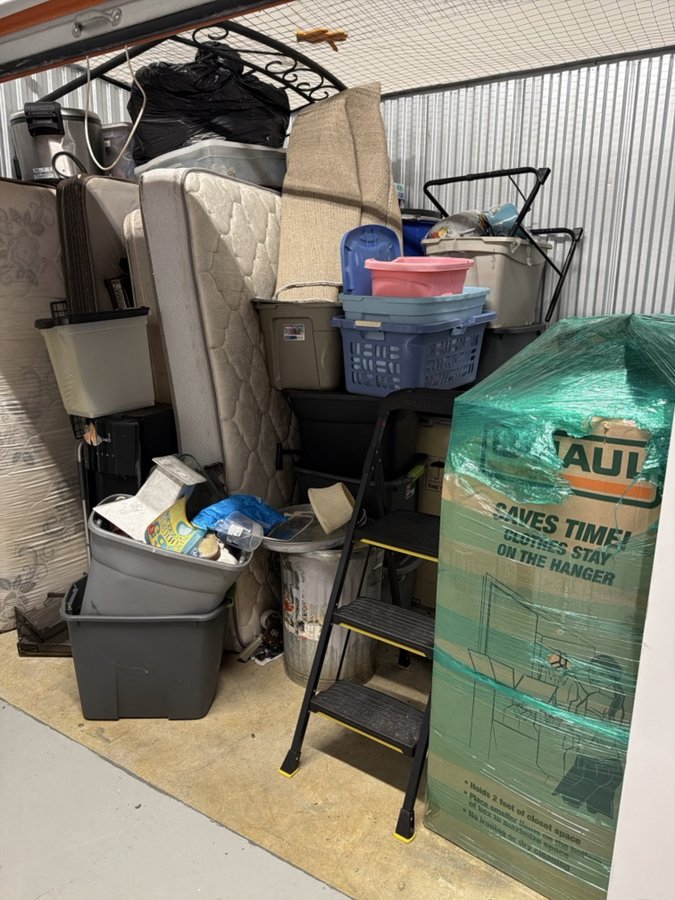 10 x 7 storage unit in Brooklyn Park, MN