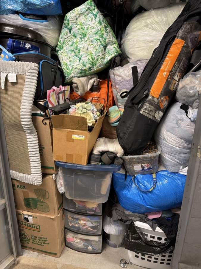 5 x 5 storage unit in Bloomington, MN