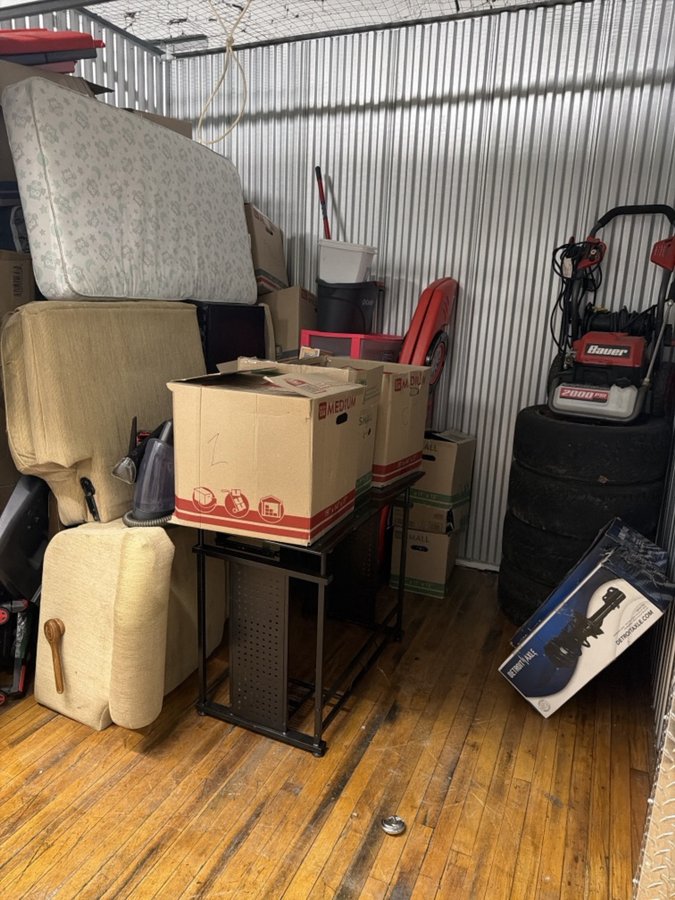 5 x 13 storage unit in Minneapolis, MN