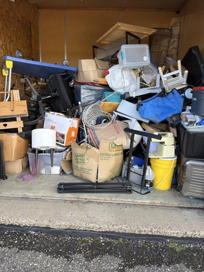10 x 10 storage unit in Burnsville, MN