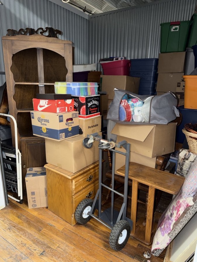 10 x 10 storage unit in Minneapolis, MN