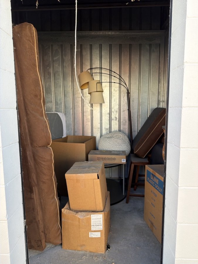 8 x 8 storage unit in Plymouth, MN