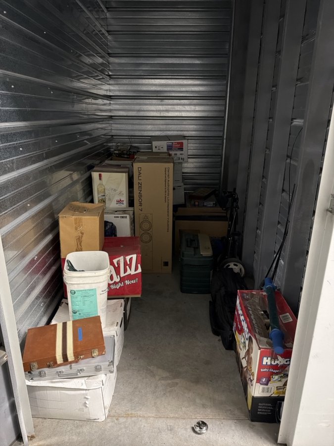 5 x 10 storage unit in Eden Prairie, MN