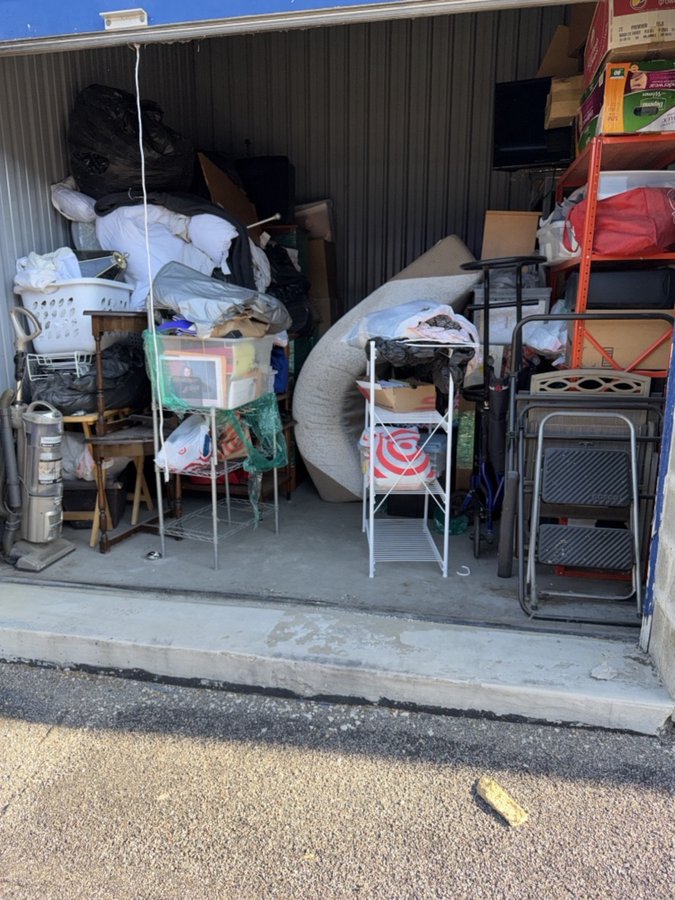 10 x 10 storage unit in Burnsville, MN