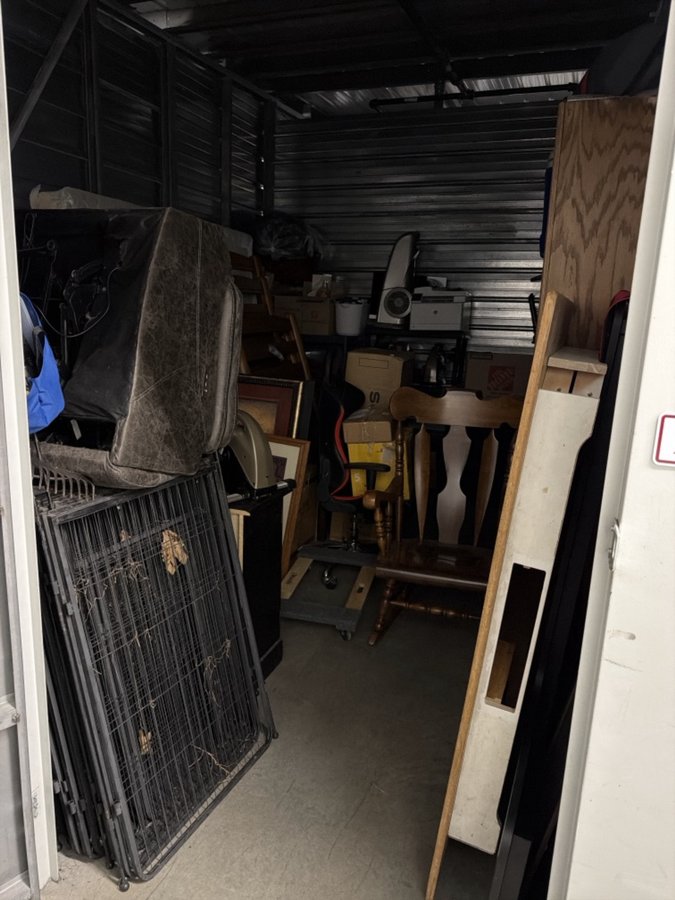 10 x 15 storage unit in Eden Prairie, MN