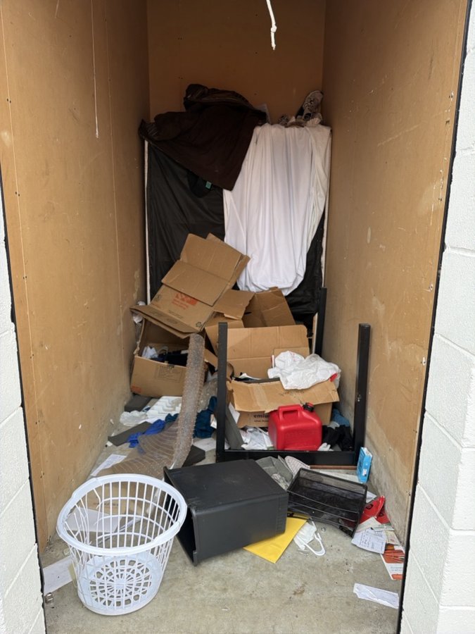 5 x 10 storage unit in Plymouth, MN