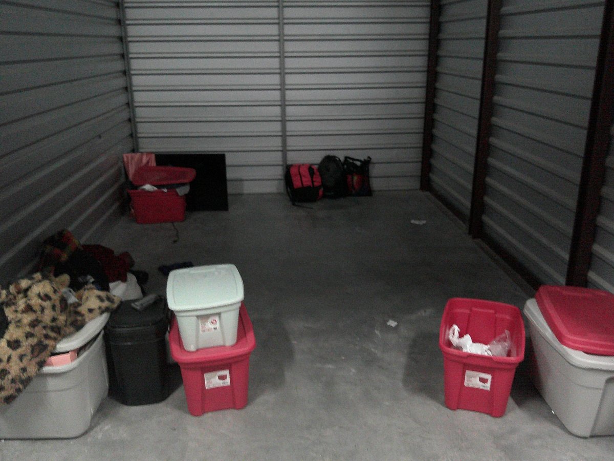 10 x 15 storage unit in Las Vegas, NV