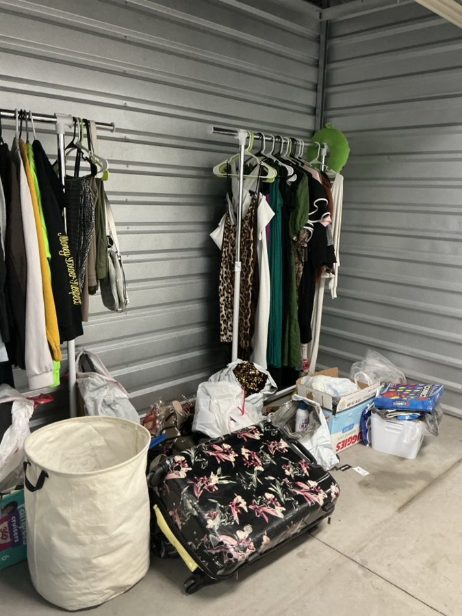 10 x 5 storage unit in Orlando, FL