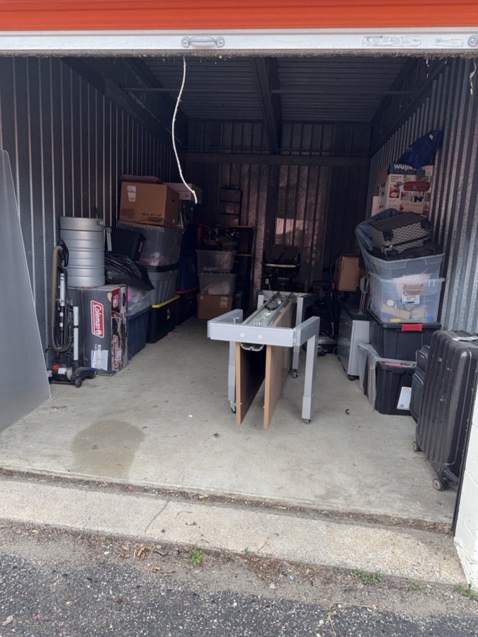 10 x 20 storage unit in Brooklyn Park, MN