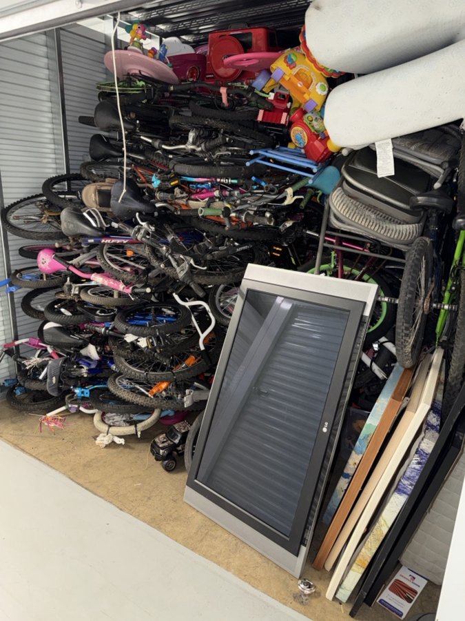10 x 10 storage unit in New Hope, MN
