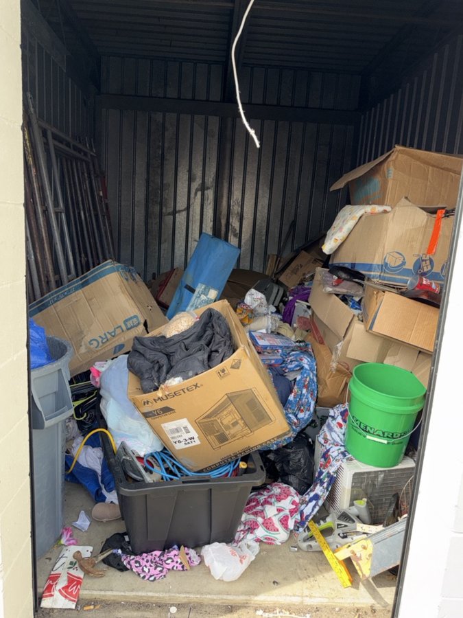 10 x 14 storage unit in Brooklyn Park, MN