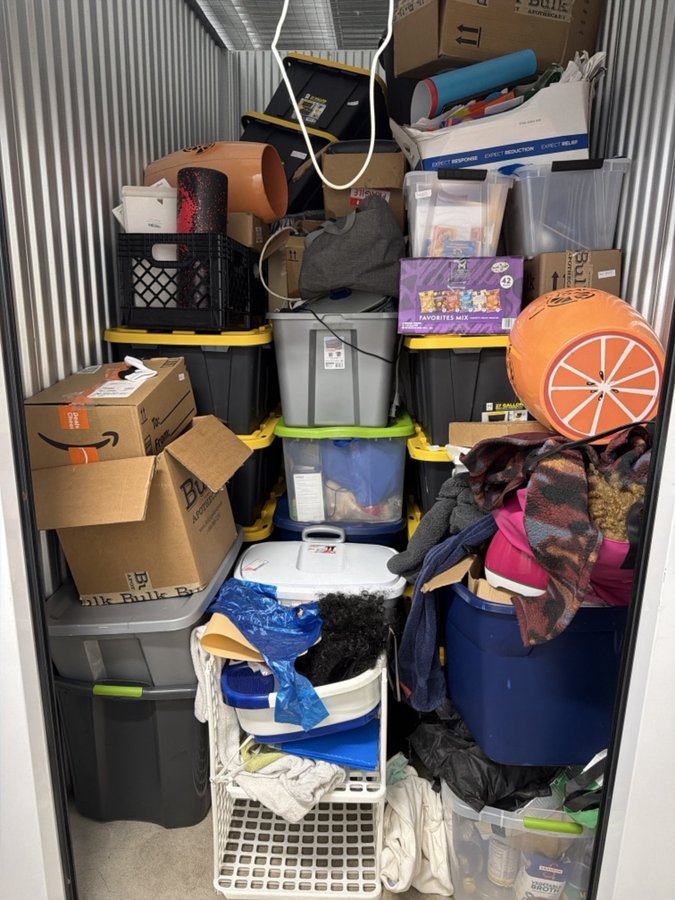 5 x 8 storage unit in Golden Valley, MN