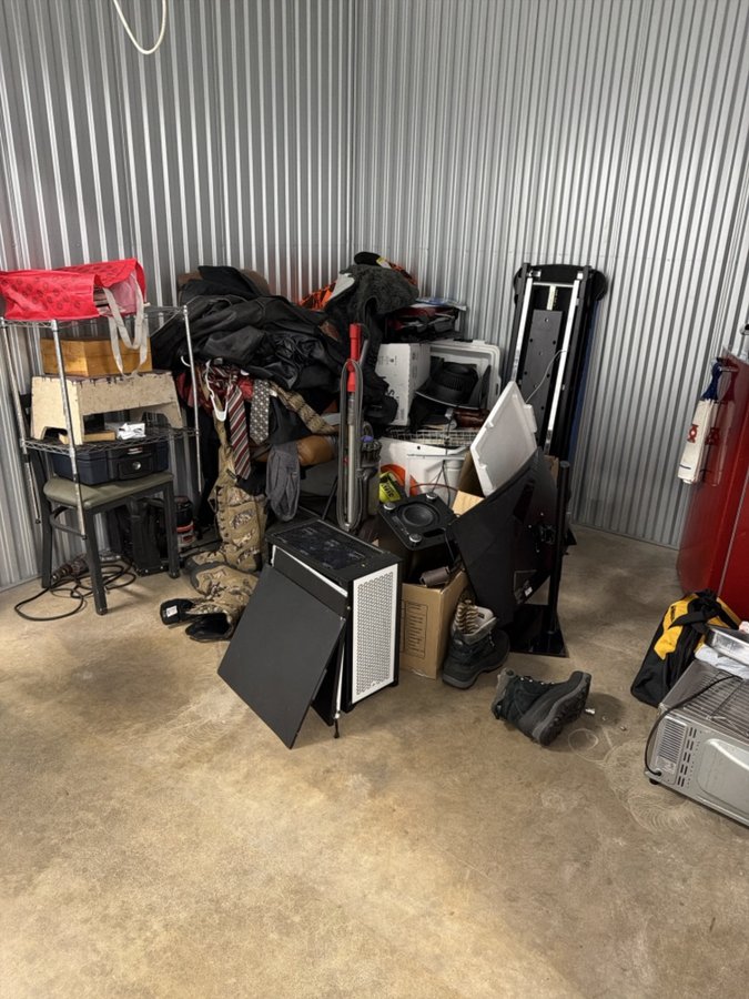 10 x 7 storage unit in Golden Valley, MN