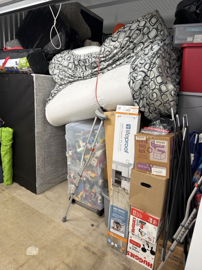 10 x 10 storage unit in Golden Valley, MN