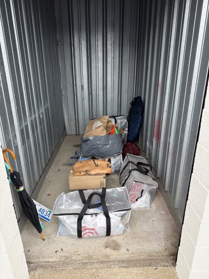 5 x 10 storage unit in Troy, MI