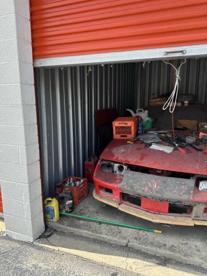 10 x 20 storage unit in Troy, MI