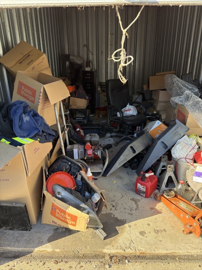 10 x 20 storage unit in Troy, MI