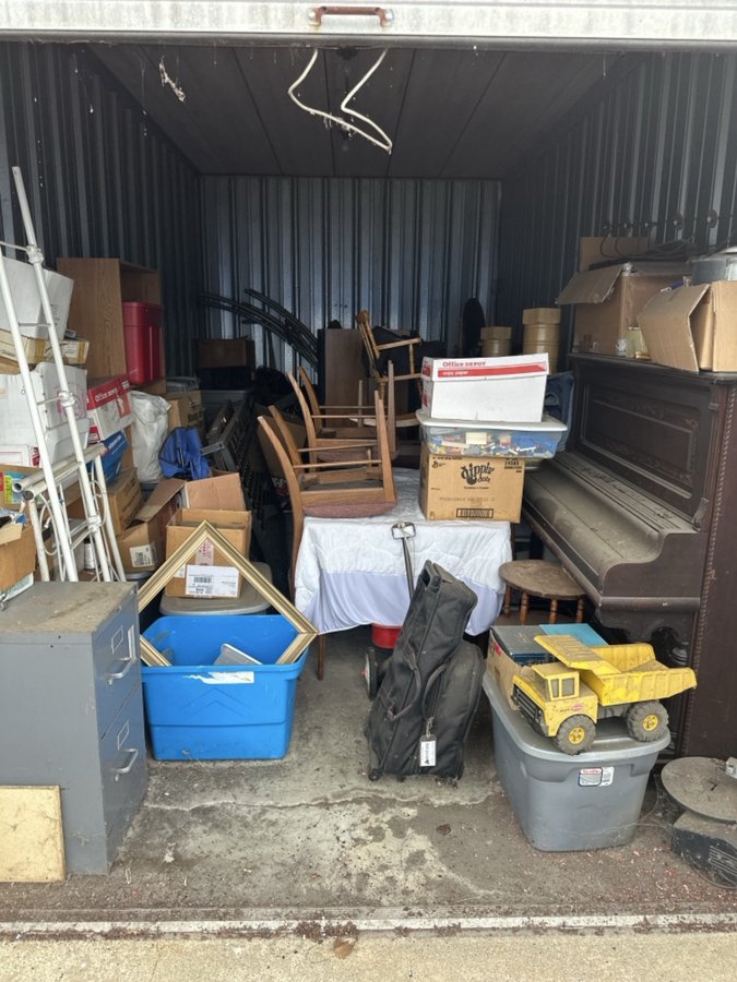 10 x 20 storage unit in Troy, MI