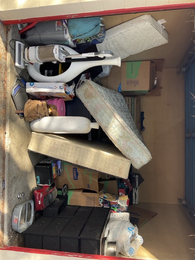 10 x 10 storage unit in Indianapolis, IN