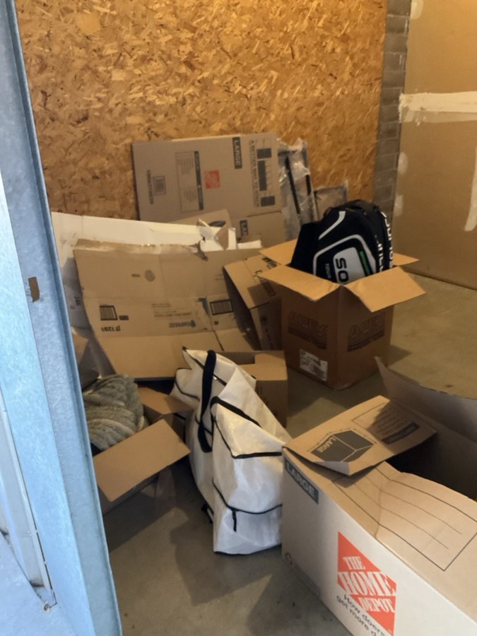 10 x 10 storage unit in Indianapolis, IN