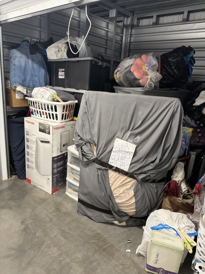 10 x 10 storage unit in Minneapolis, MN