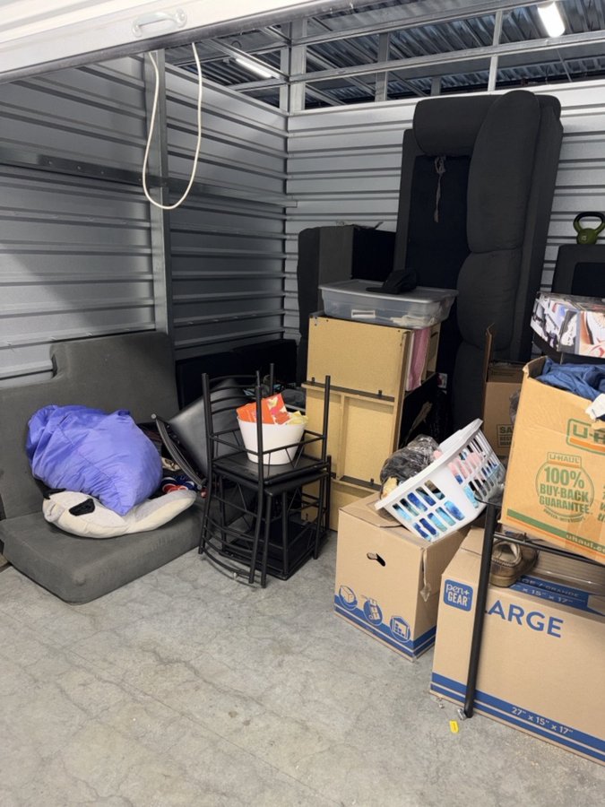 10 x 10 storage unit in Minneapolis, MN