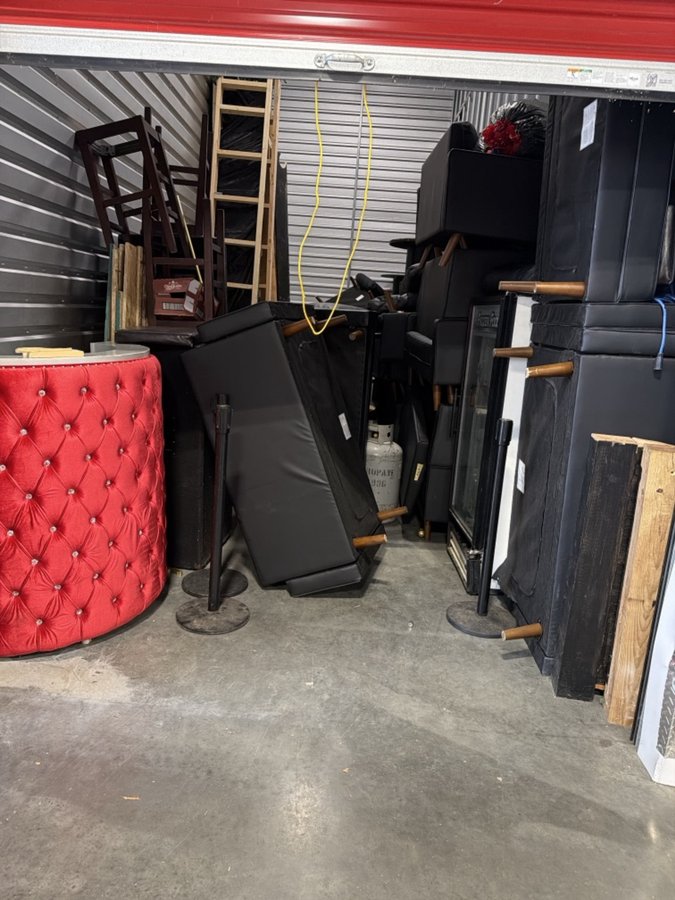 10 x 30 storage unit in Minneapolis, MN