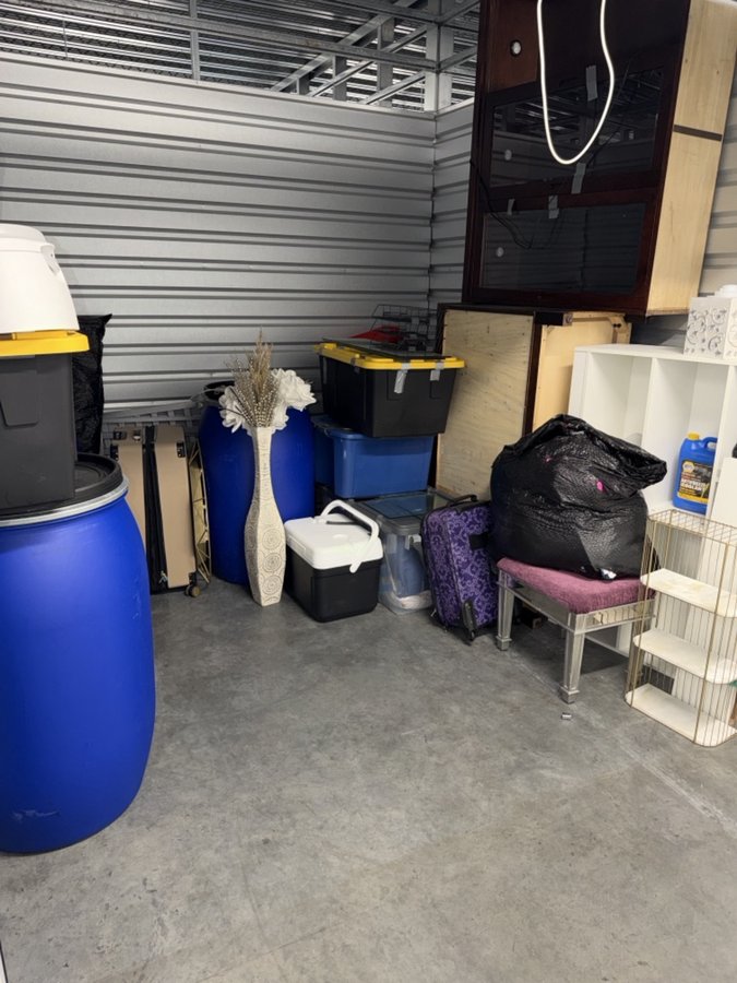 10 x 10 storage unit in Minneapolis, MN