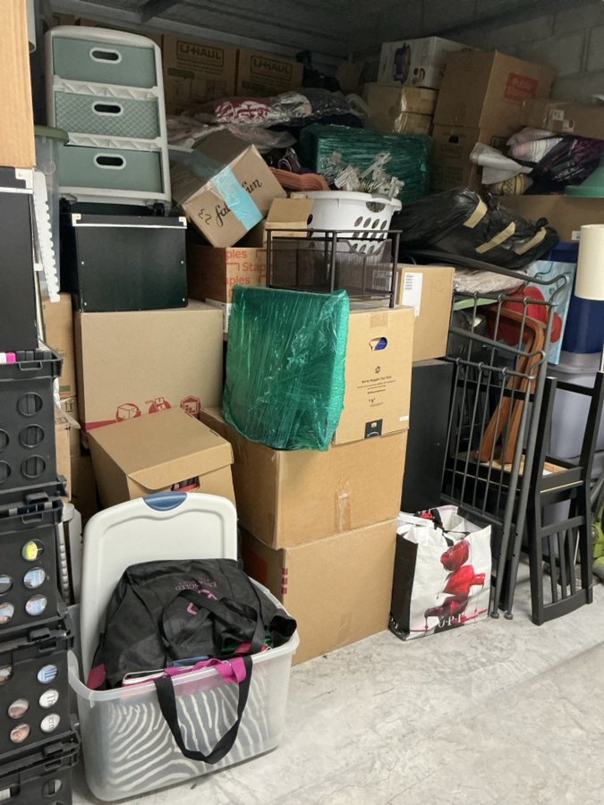 10 x 10 storage unit in Orlando, FL