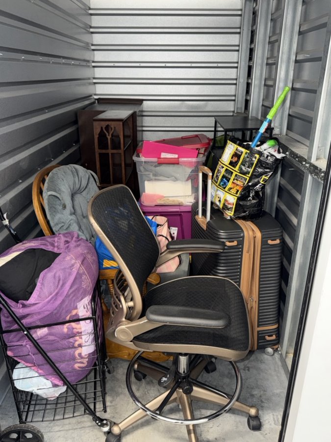 5 x 10 storage unit in Minneapolis, MN