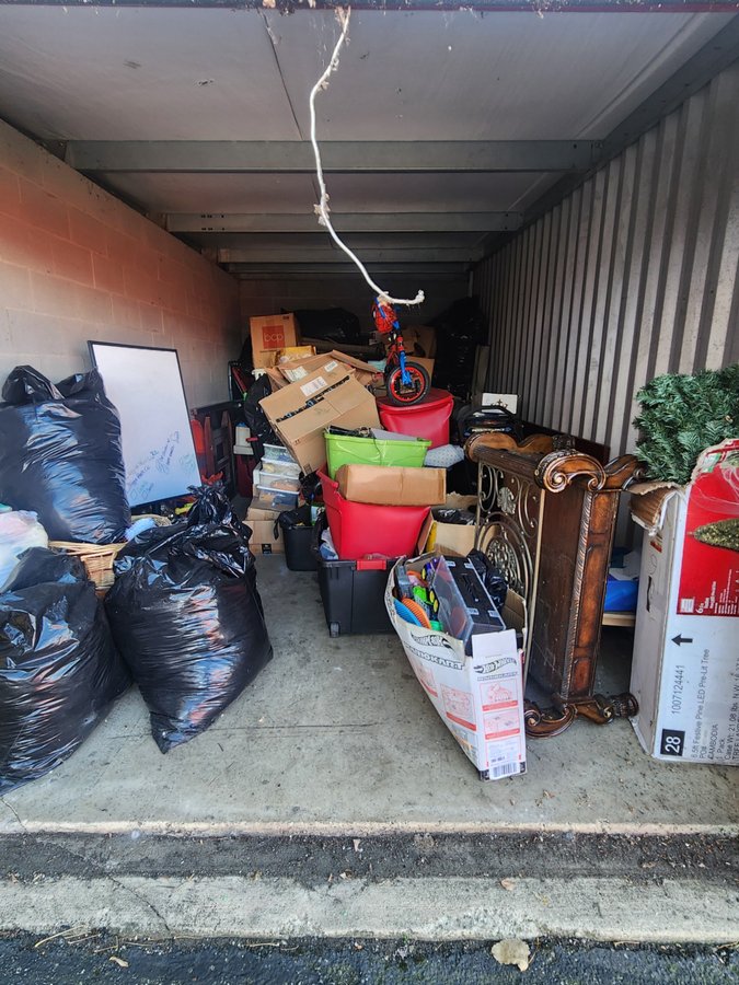 10 x 20 storage unit in Cleveland, OH