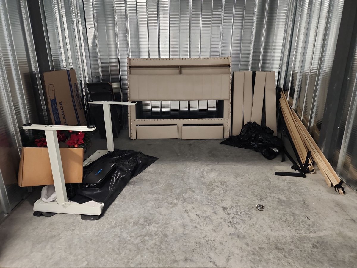 10 x 10 storage unit in Garland, TX