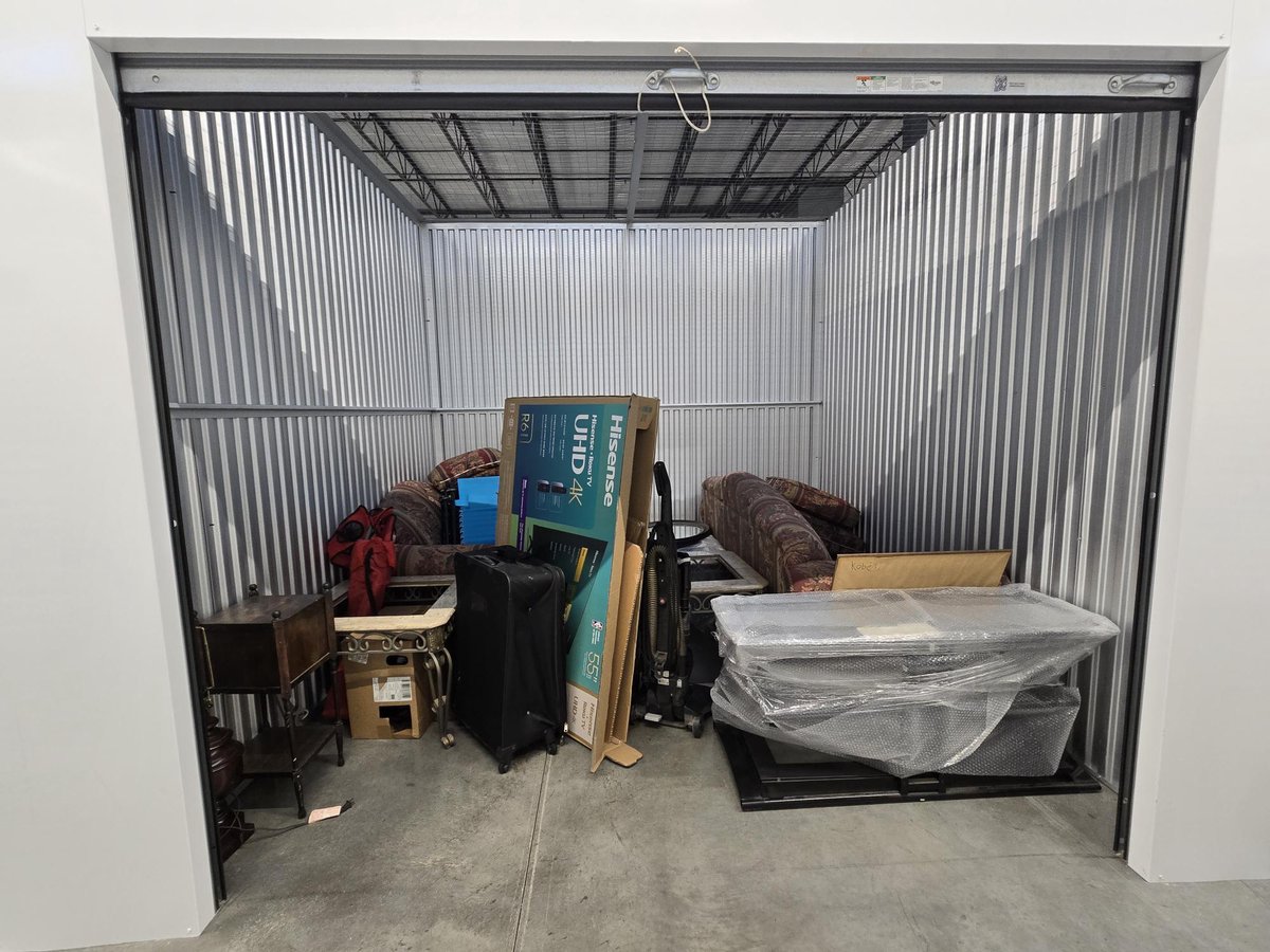 10 x 10 storage unit in White Marsh, MD