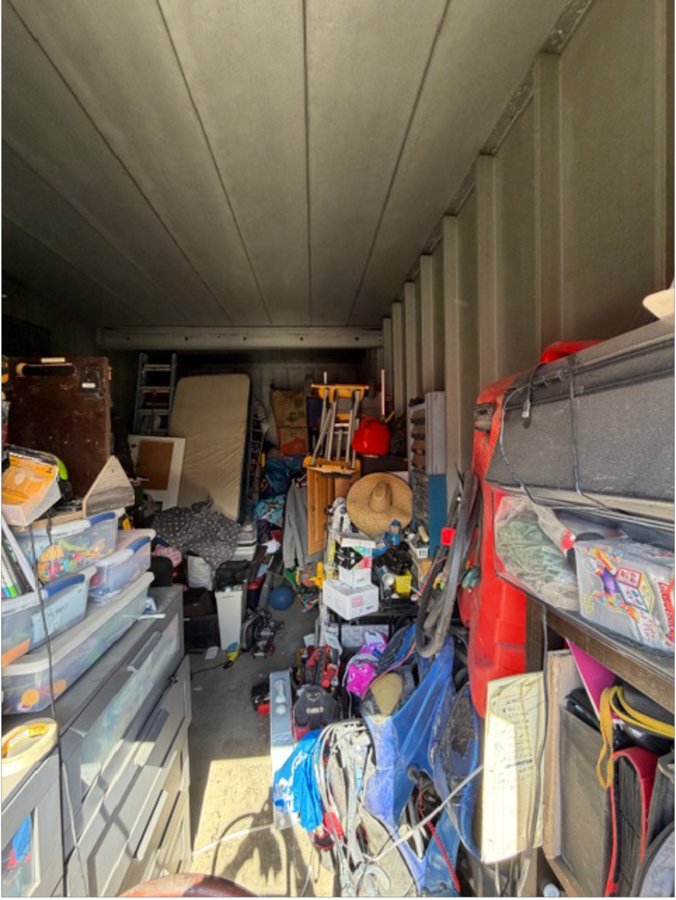 10 x 20 storage unit in Riverside, CA