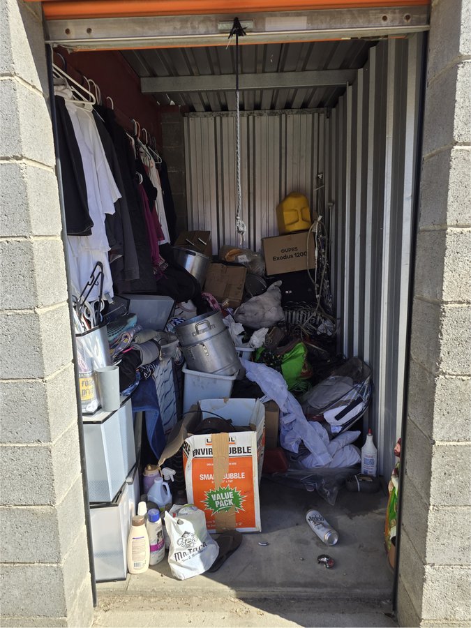 5 x 10 storage unit in Hemet, CA