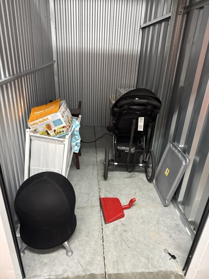 5 x 10 storage unit in Raleigh, NC
